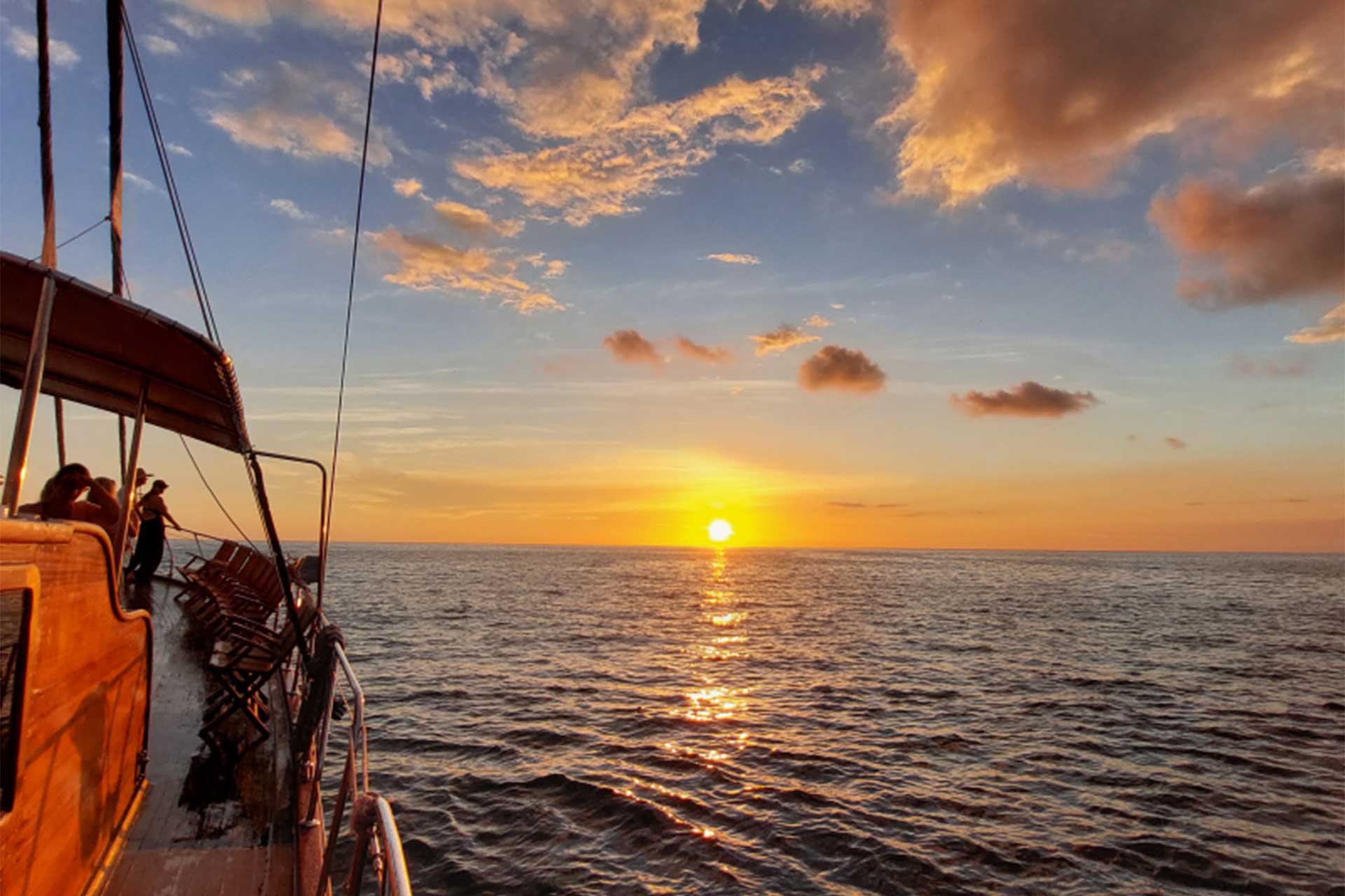 Sunset and afternoon cruise